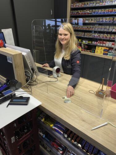 Hygieneschutzwand mit Durchreiche, Höhe x Breite 700 x 800 mm