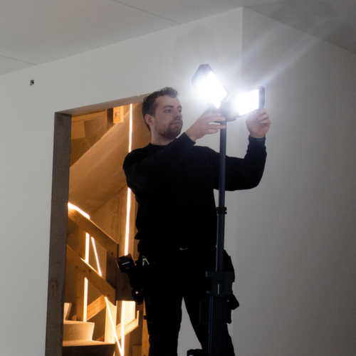 Scangrip Flutlichtstrahler TOWER 5 CONNECT mit Stativ