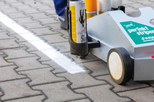 Bodenmarkiergerät New Perfekt Striper® für Sprühfarbe