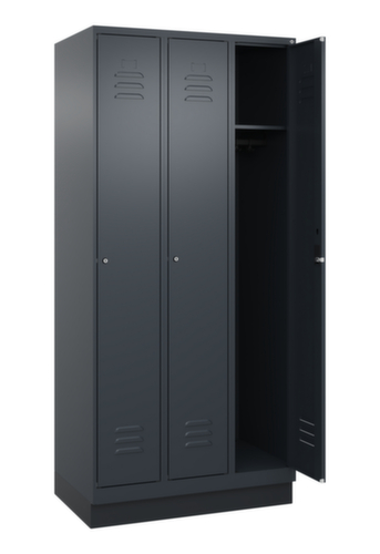 C+P Spind Classic Plus mit 3 Abteilen, Abteilbreite 300 mm