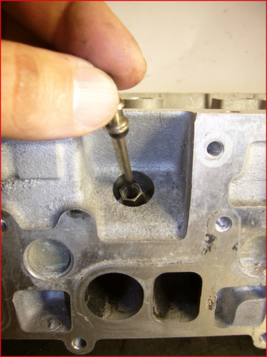 KS Tools Universal Glühkerzen-Ausbohrsatz M10 x 1