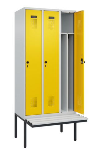 C+P Schwarz-Weiß-Spind Evolo PLUS mit Sitzbank, Abteilbreite 300 mm