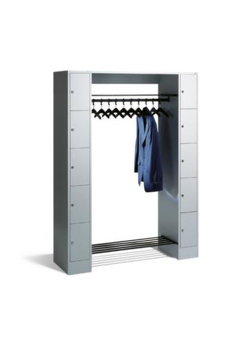C+P Vestiaire à casiers Classic gris clair avec 10 casiers + porte-chapeaux + porte-chaussures, largeur 1430 mm