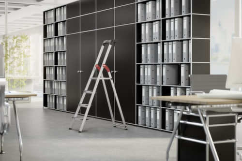 Hailo Escabeau industriel utilisation un côté ComfortLine L80 avec marches XXL, 3 marches en tôle striée ultra profondes