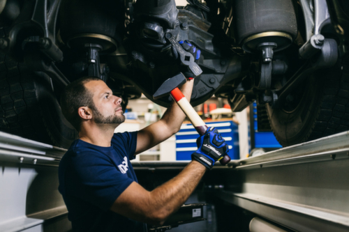 Marteau de serrurier GEDORE 600 H-800 ROTBAND-PLUS avec manche en hickory