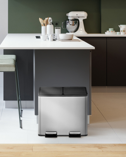 Poubelle à pédale EKO avec revêtement résistant aux traces de doigts