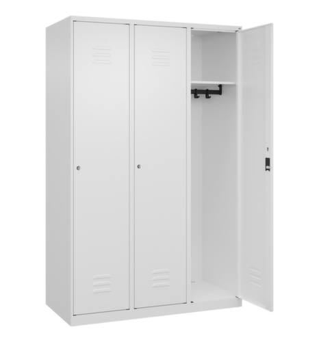 C+P Armoire vestiaire Classic Plus à 3 compartiments, largeur de compartiment 400 mm