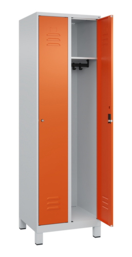 C+P Armoire vestiaire Classic Plus à 2 compartiments, largeur de compartiment 300 mm