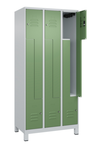 C+P Armoire vestiaire Z Classic Plus, largeur de compartiment 150/300 mm