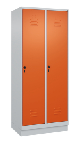 C+P Armoire vestiaire Classic Plus pour une séparation en noir et blanc, largeur de compartiment 400 mm