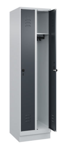 C+P Armoire vestiaire Classic Plus à 2 compartiments, largeur de compartiment 250 mm