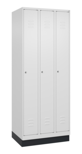 C+P Armoire vestiaire Classic Plus à 3 compartiments, largeur de compartiment 250 mm