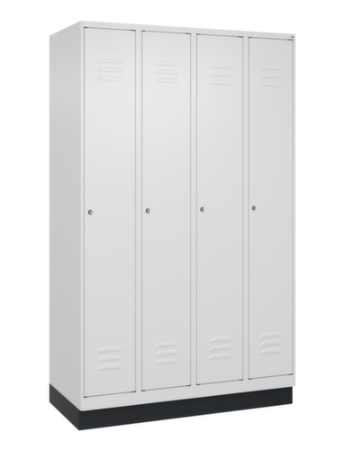 C+P Armoire vestiaire Classic Plus à 4 compartiments, largeur de compartiment 300 mm