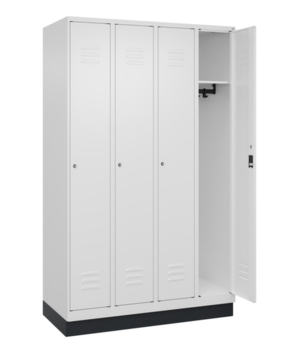 C+P Armoire vestiaire Classic Plus à 4 compartiments, largeur de compartiment 300 mm