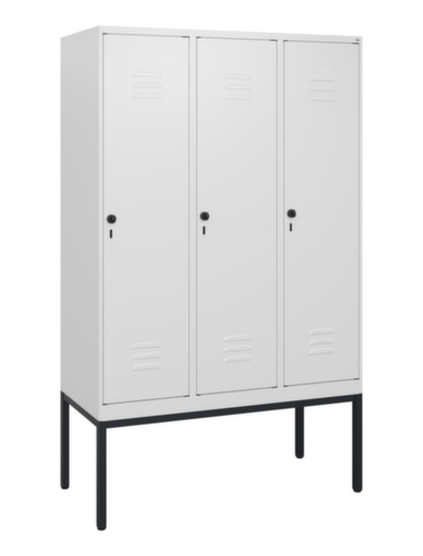 C+P Armoire vestiaire Classic Plus à 3 compartiments, largeur de compartiment 400 mm