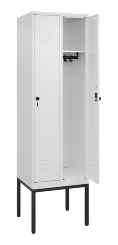 C+P Armoire vestiaire Classic Plus à 2 compartiments, largeur de compartiment 300 mm