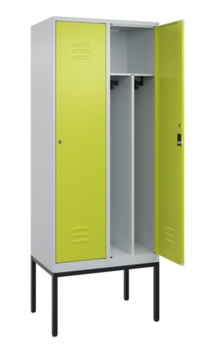 C+P Armoire vestiaire Classic Plus pour une séparation en noir et blanc, largeur de compartiment 400 mm