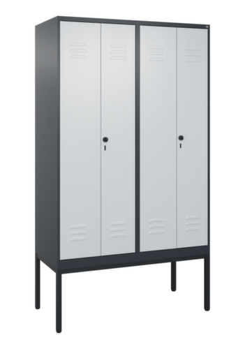 C+P Armoire vestiaire pour EPI Classic Plus pour une séparation en noir et blanc, largeur de compartiment 300 mm