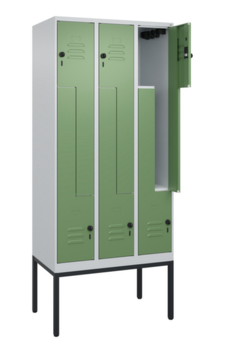 C+P Armoire vestiaire Z Classic Plus, largeur de compartiment 150/300 mm