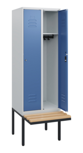 C+P Armoire vestiaire Classic Plus avec banc, largeur de compartiment 300 mm