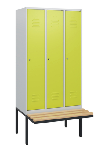 C+P Armoire vestiaire Classic Plus avec banc, largeur de compartiment 300 mm