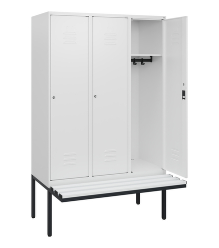 C+P Armoire vestiaire Classic Plus avec banc, largeur de compartiment 400 mm