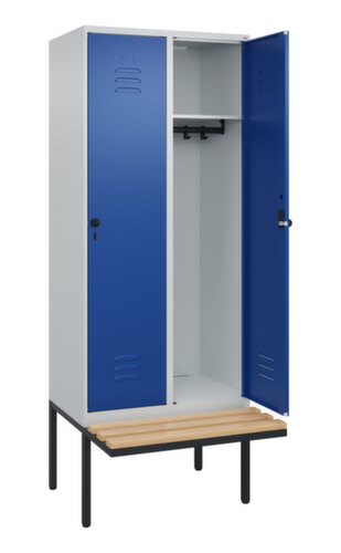 C+P Armoire vestiaire Classic Plus avec banc, largeur de compartiment 400 mm
