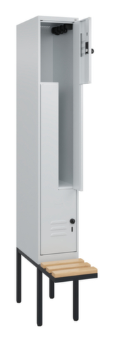 C+P Armoire vestiaire Z Classic Plus avec banc intégré, largeur de compartiment 300 mm