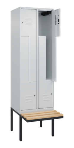 C+P Armoire vestiaire Z Classic Plus avec banc intégré, largeur de compartiment 300 mm