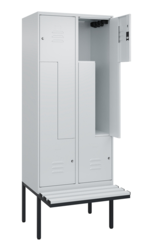 C+P Armoire vestiaire Z Classic Plus avec banc intégré, largeur de compartiment 400 mm
