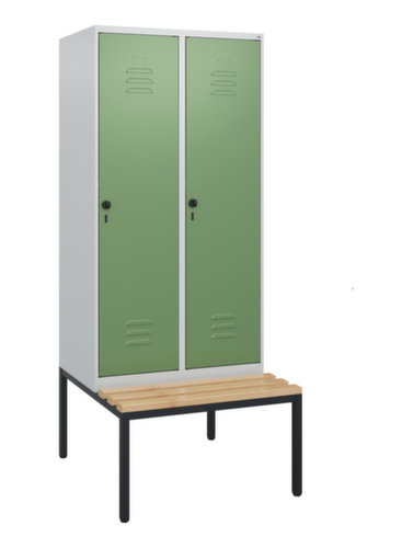 C+P Armoire vestiaire Classic Plus avec banc, largeur de compartiment 400 mm