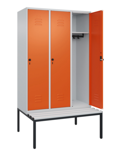 C+P Armoire vestiaire Classic Plus avec banc, largeur de compartiment 400 mm
