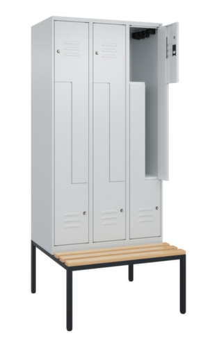 C+P Armoire vestiaire Z Classic Plus avec banc intégré, largeur de compartiment 300 mm