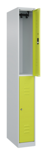 C+P Armoire vestiaire à deux niveaux Classic Plus, largeur de compartiment 250 mm