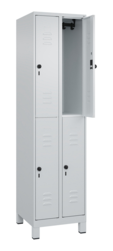 C+P Armoire vestiaire à deux niveaux Classic Plus, largeur de compartiment 250 mm