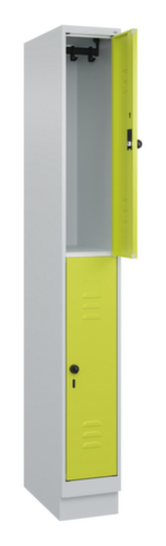 C+P Armoire vestiaire à deux niveaux Classic Plus, largeur de compartiment 250 mm