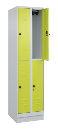 C+P Armoire vestiaire à deux niveaux Classic Plus, largeur de compartiment 250 mm