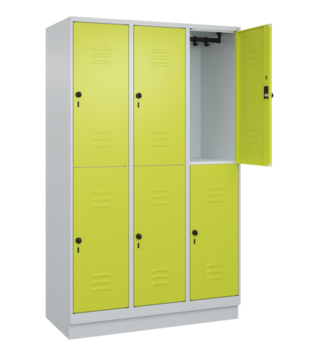 C+P Armoire vestiaire à deux niveaux Classic Plus, largeur de compartiment 400 mm