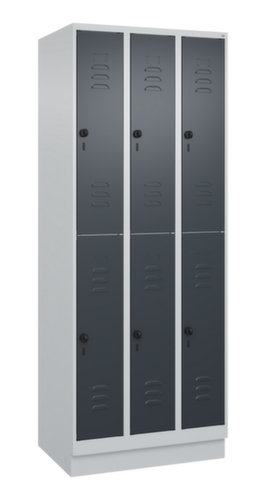 C+P Armoire vestiaire à deux niveaux Classic Plus, largeur de compartiment 250 mm
