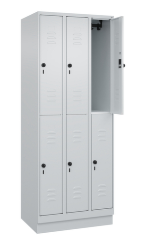 C+P Armoire vestiaire à deux niveaux Classic Plus, largeur de compartiment 250 mm