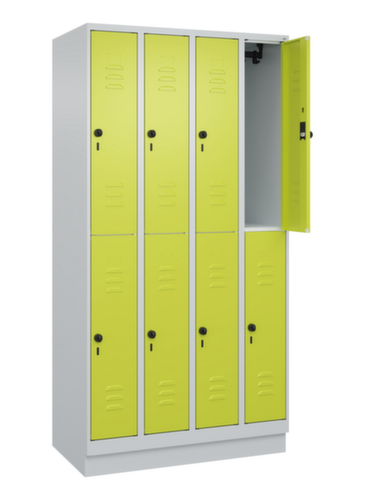 C+P Armoire vestiaire à deux niveaux Classic Plus, largeur de compartiment 250 mm