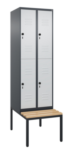 C+P Armoire vestiaire à deux niveaux Classic Plus avec banc, largeur de compartiment 300 mm