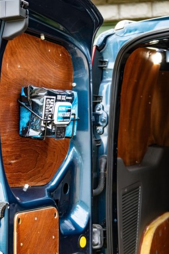 Support pour véhicule pour lingettes de nettoyage