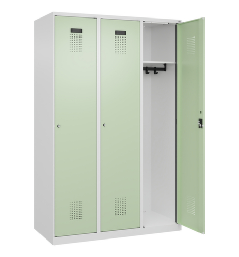 C+P Armoire vestiaire Evolo PLUS, largeur de compartiment 400 mm