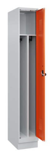 C+P Armoire vestiaire Evolo PLUS pour une séparation en noir et blanc, largeur de compartiment 300 mm