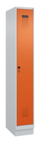 C+P Armoire vestiaire Evolo PLUS pour une séparation en noir et blanc, largeur de compartiment 300 mm