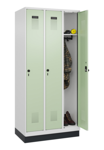 C+P Armoire vestiaire Evolo PLUS, largeur de compartiment 300 mm