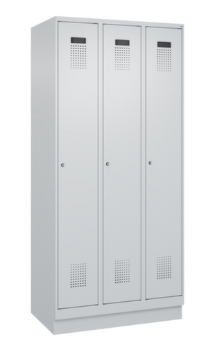 C+P Armoire vestiaire Evolo PLUS, largeur de compartiment 300 mm