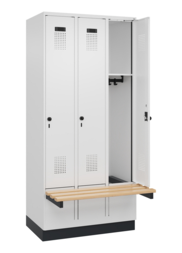 C+P Armoire vestiaire Evolo PLUS avec banc suspendu, largeur de compartiment 300 mm