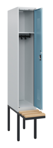 C+P Armoire vestiaire Evolo PLUS avec banc suspendu, largeur de compartiment 300 mm